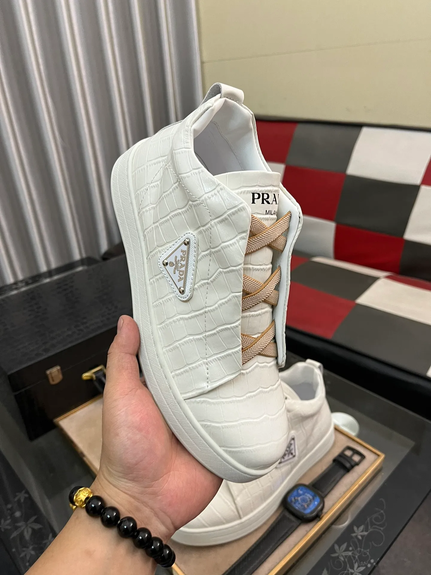Men's shoes 💰580⌚️⌚️【PRADA】Prada - High-end quality casual sports shoes - Upper: calfskin shoe body with brand metal fasteners, - Inner lining: breathable leather lining - Outsole: ultra-light TPU foam·rubber; molded outsole -Super high quality control·Fine workmanship: highlighted (high-end·luxury·grade) -Size: 38-443️⃣Colors available